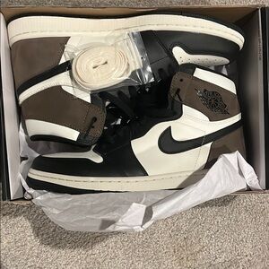 Jordan 1 mochas
